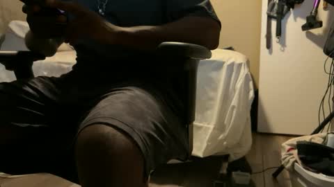 Snapshot of blackjag107 chatting on 09/19/25, 11:22 blackjag107 online show from 09/19/25, 11:22
