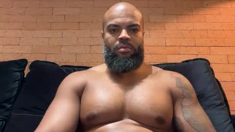 Macauly online show from 04/23/26, 09:39