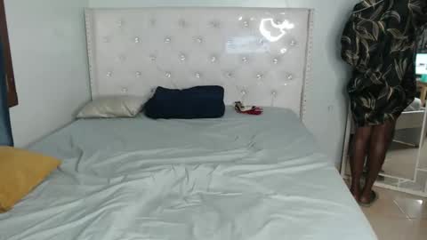 Cleo online show from 10/13/25, 01:16