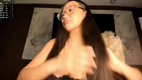 Snapshot of blackmilk_01 chatting on 07/20/26, 04:27 Karina online show from 07/20/26, 04:27