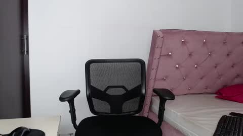 Twtter 1MikeBeckford            Onlyfns beckfordmike online show from 03/02/25, 07:02