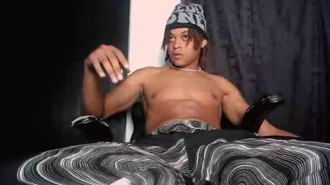 everyday STREAM 11PM COLOMBIAN HOUR online show from 03/03/26, 06:41