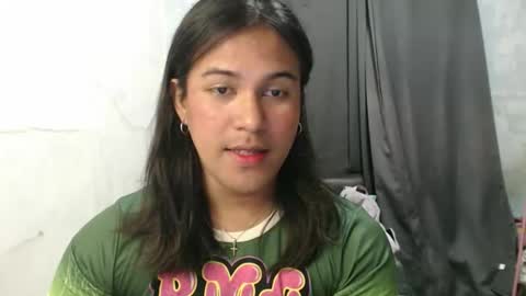 Ellez online show from 12/17/25, 06:36