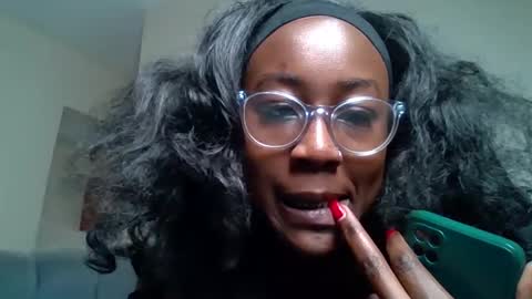 Snapshot of blackprincess25 chatting on 05/17/26, 12:45 Lorraine online show from 05/17/26, 12:45