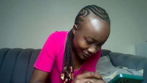 Snapshot of blackprincess25 chatting on 07/25/26, 09:07 Lorraine online show from 07/25/26, 09:07