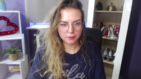 Snapshot of blackrosezoey chatting on 01/06/25, 10:57 Z O E Y online show from 01/06/25, 10:57