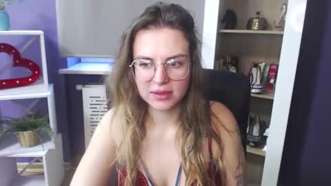 Snapshot of blackrosezoey chatting on 01/13/25, 09:08 Z O E Y online show from 01/13/25, 09:08