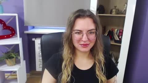 Snapshot of blackrosezoey chatting on 01/21/25, 08:41 Z O E Y online show from 01/21/25, 08:41