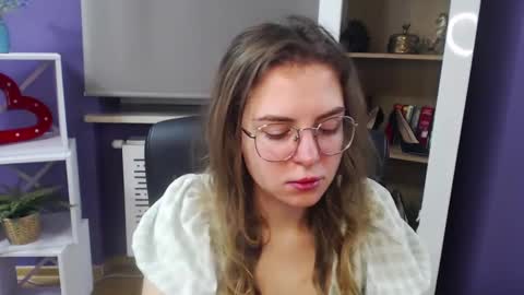 Snapshot of blackrosezoey chatting on 01/22/25, 05:37 Z O E Y online show from 01/22/25, 05:37