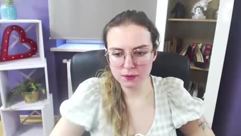 Snapshot of blackrosezoey chatting on 02/06/25, 08:39 Z O E Y online show from 02/06/25, 08:39