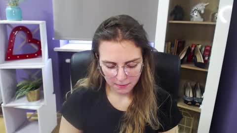 Snapshot of blackrosezoey chatting on 02/17/25, 10:07 Z O E Y online show from 02/17/25, 10:07