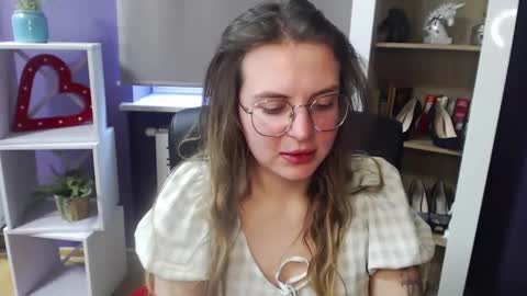 Snapshot of blackrosezoey chatting on 02/18/25, 11:44 Z O E Y online show from 02/18/25, 11:44