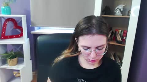Snapshot of blackrosezoey chatting on 02/20/25, 09:11 Z O E Y online show from 02/20/25, 09:11