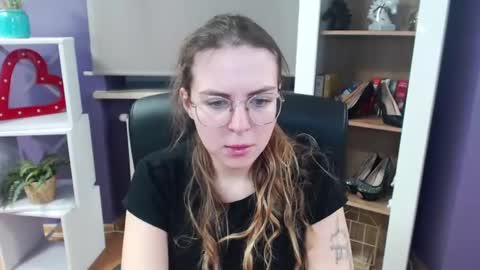 Snapshot of blackrosezoey chatting on 02/24/25, 05:33 Z O E Y online show from 02/24/25, 05:33