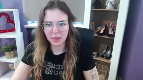 Snapshot of blackrosezoey chatting on 03/03/25, 08:49 Z O E Y online show from 03/03/25, 08:49