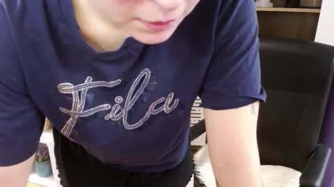 Z O E Y online show from 12/03/25, 05:59