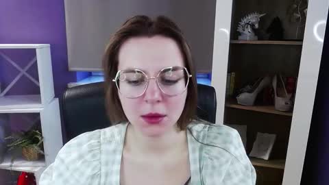 Z O E Y online show from 03/25/26, 05:35