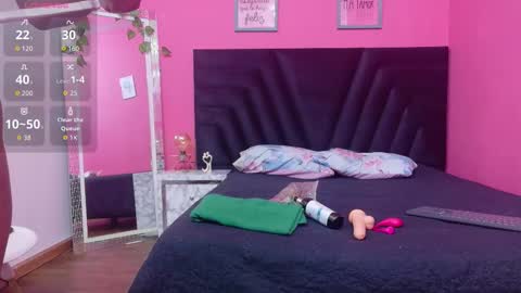 Tifffany bllom online show from 02/18/26, 03:13