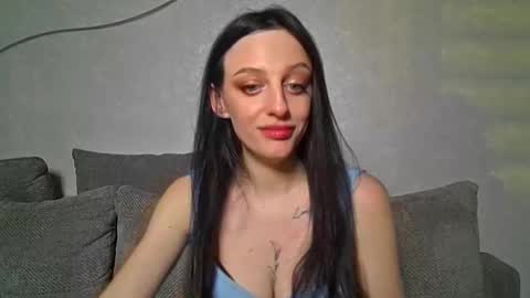 Snapshot of blacky_berry chatting on 03/08/26, 03:16 Ivy online show from 03/08/26, 03:16