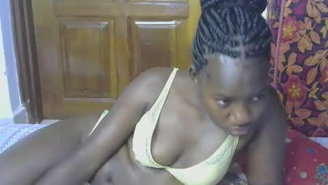 VIVIAN online show from 10/17/25, 07:05