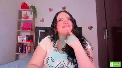 Snapshot of blair_curvy chatting on 07/28/26, 01:43 Blair online show from 07/28/26, 01:43