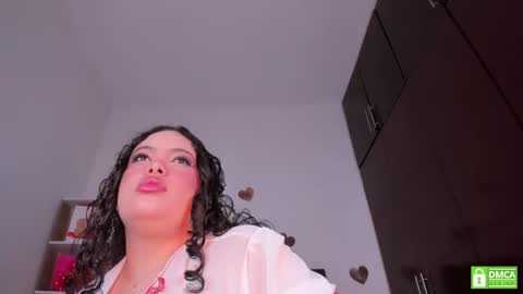 Snapshot of blair_curvy chatting on 07/30/26, 01:54 Blair online show from 07/30/26, 01:54