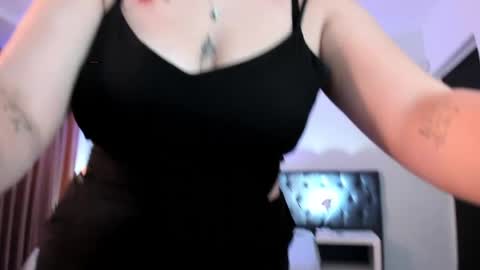 blair_red_ online show from 04/20/26, 11:57