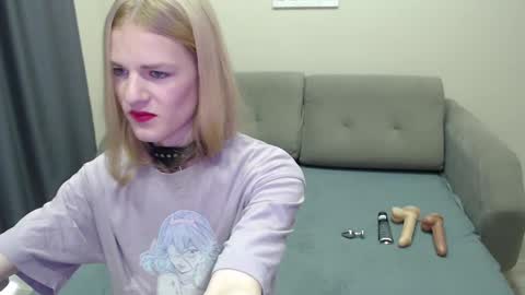 blaire 18 online show from 02/18/25, 05:42