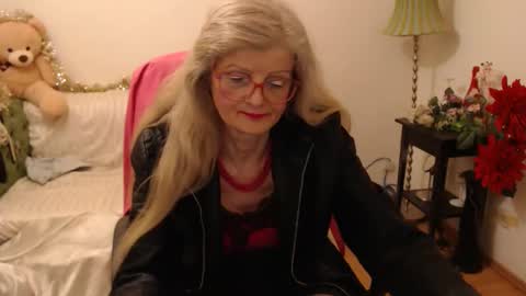 Snapshot of blairfort chatting on 12/10/24, 10:58 blairfort online show from 12/10/24, 10:58