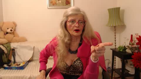 Snapshot of blairfort chatting on 01/17/25, 08:55 blairfort online show from 01/17/25, 08:55