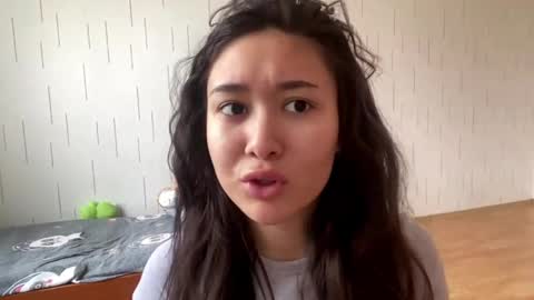 Mila online show from 04/05/26, 06:10