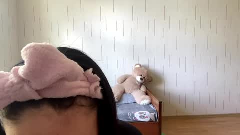 Mila online show from 04/21/26, 07:14