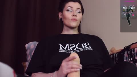 Britney online show from 02/08/25, 07:05