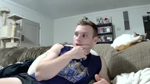 Snapshot of blakeandskylar chatting on 12/17/24, 03:39 BlakeAndSkylar online show from 12/17/24, 03:39