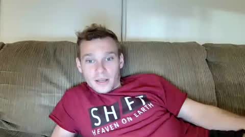 Snapshot of blakeandskylar chatting on 12/19/24, 05:18 BlakeAndSkylar online show from 12/19/24, 05:18