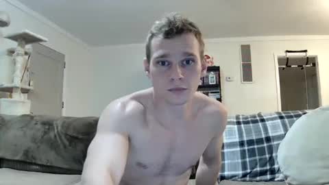 Snapshot of blakeandskylar chatting on 12/28/24, 03:47 BlakeAndSkylar online show from 12/28/24, 03:47
