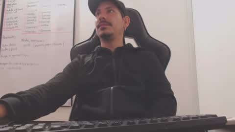 Snapshot of blakedavid69 chatting on 03/09/25, 04:11 David online show from 03/09/25, 04:11