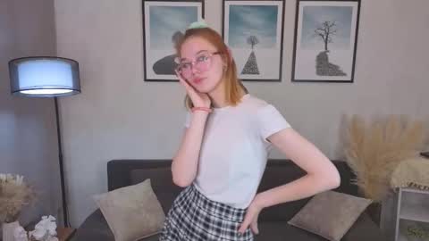 Eliza online show from 10/15/25, 11:32