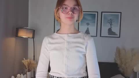 Eliza online show from 10/19/25, 10:05