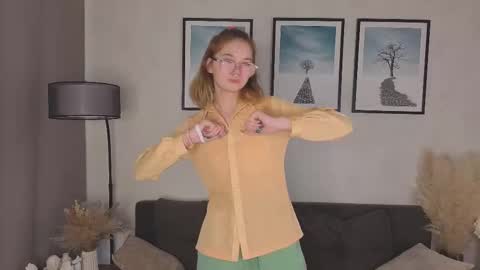 Eliza online show from 10/22/25, 10:04