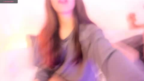  JULIE  online show from 11/22/25, 04:33