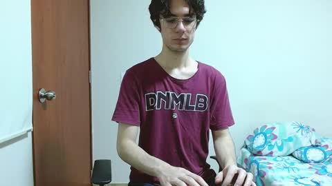 Snapshot of blakeshatter chatting on 01/07/25, 03:54 blakeshatter online show from 01/07/25, 03:54