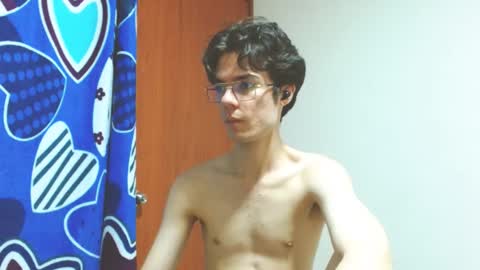 Snapshot of blakeshatter chatting on 03/06/25, 07:03 blakeshatter online show from 03/06/25, 07:03