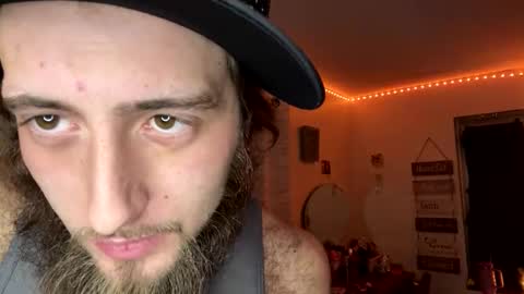 Snapshot of blaket2026 chatting on 11/10/25, 01:04 blaket2026 online show from 11/10/25, 01:04