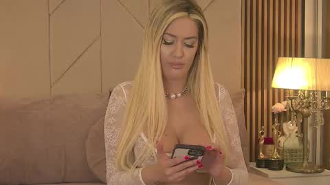 Blanche online show from 12/20/25, 02:35