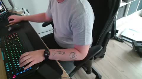 Blank online show from 06/15/26, 07:32