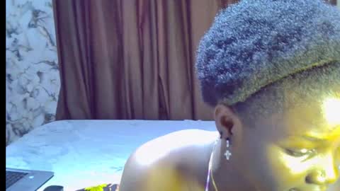 nikky00 online show from 11/10/25, 07:51