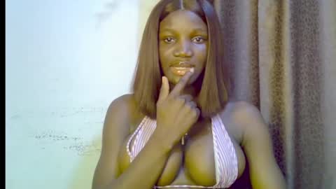 nikky00 online show from 04/12/26, 09:25