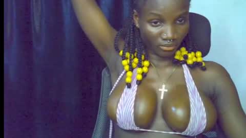 Snapshot of blaq_melanin chatting on 06/16/26, 05:48 nikky00 online show from 06/16/26, 05:48