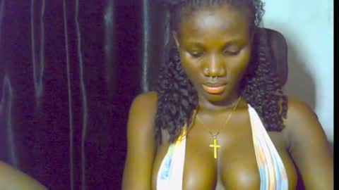 Snapshot of blaq_melanin chatting on 06/28/26, 07:20 nikky00 online show from 06/28/26, 07:20